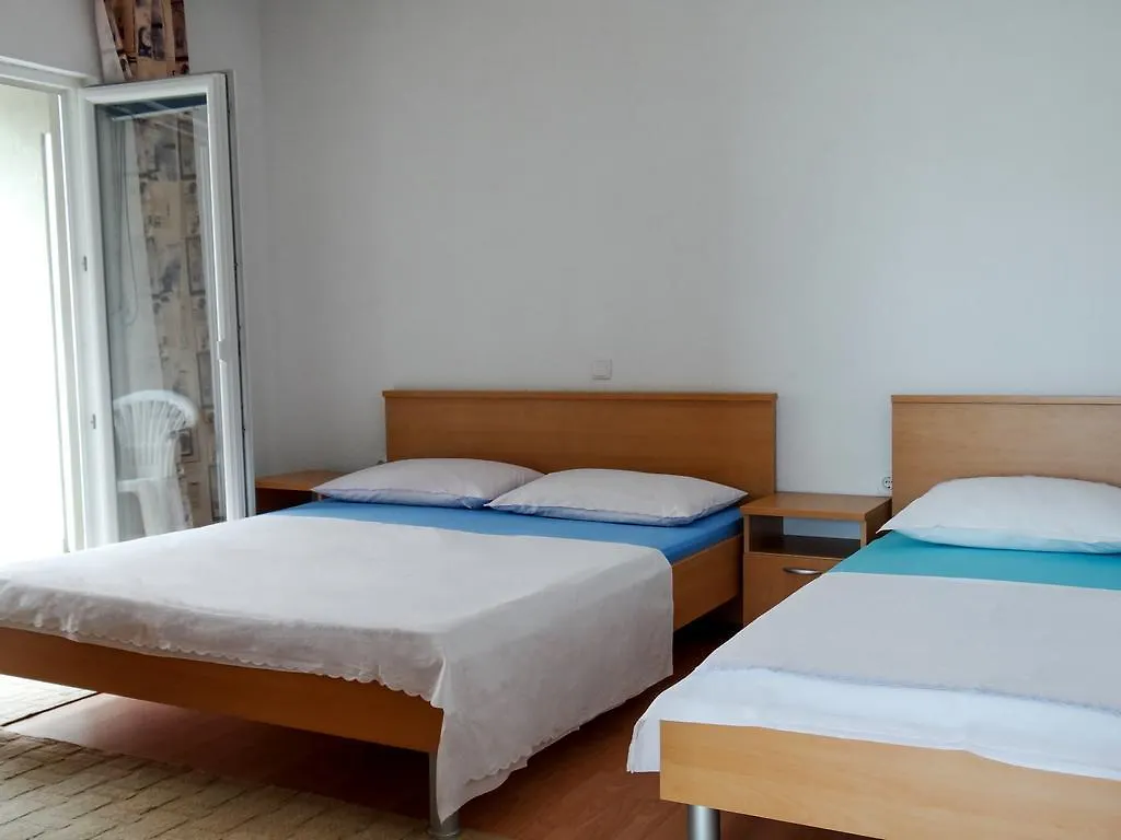 Apartment Anamaria Pag Town