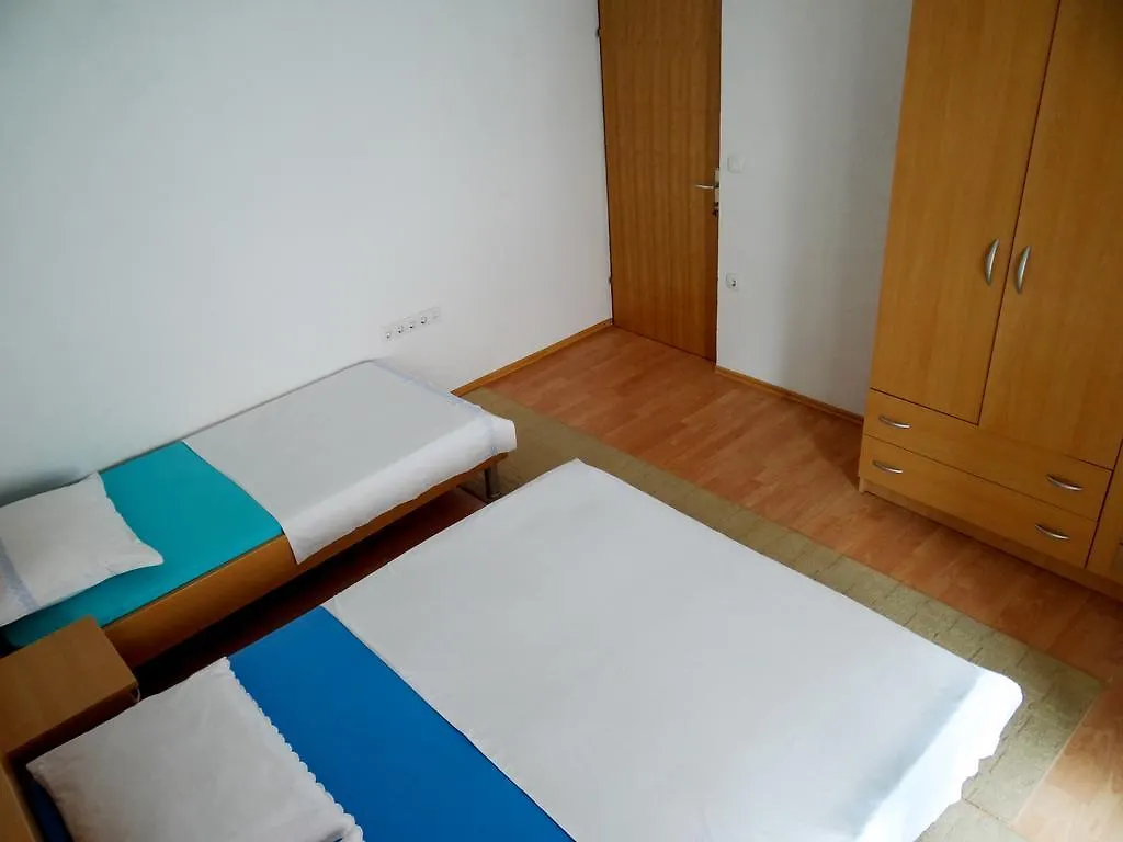 Apartment Anamaria Pag Town